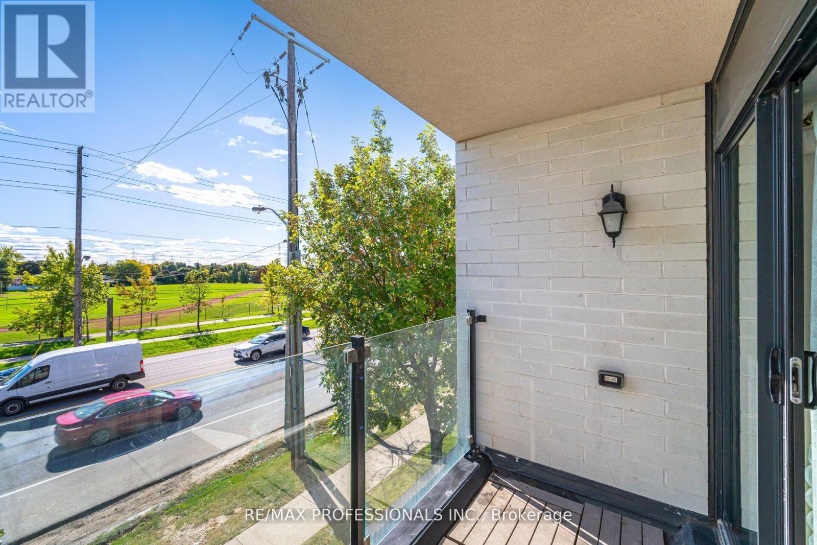 608 - 140 Widdicombe Hill Boulevard, Toronto, Ontario  M9R 0A9 - Photo 16 - W12583206