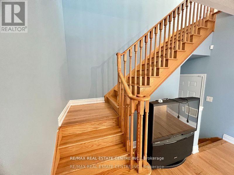 211 Elbern Markell Drive, Brampton, Ontario  L6X 3A9 - Photo 14 - W12583268