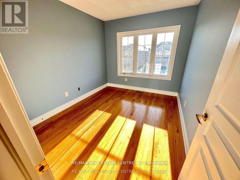 211 Elbern Markell Drive, Brampton, Ontario  L6X 3A9 - Photo 16 - W12583268