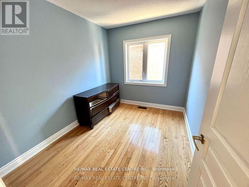 211 Elbern Markell Drive, Brampton, Ontario  L6X 3A9 - Photo 19 - W12583268