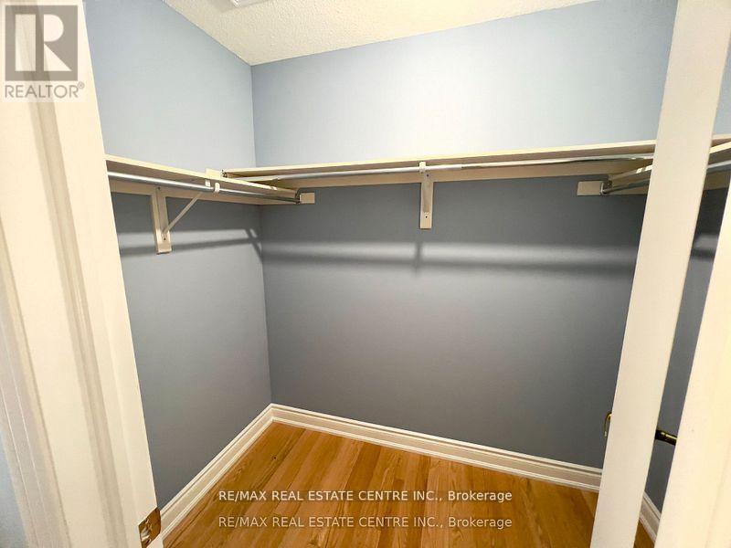 211 Elbern Markell Drive, Brampton, Ontario  L6X 3A9 - Photo 23 - W12583268