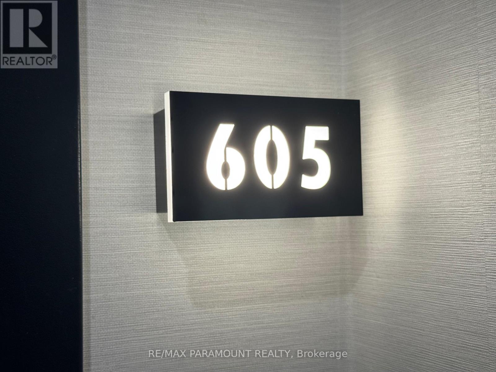 605 - 1037 The Queensway, Toronto, Ontario  M8Z 6C7 - Photo 3 - W12583278