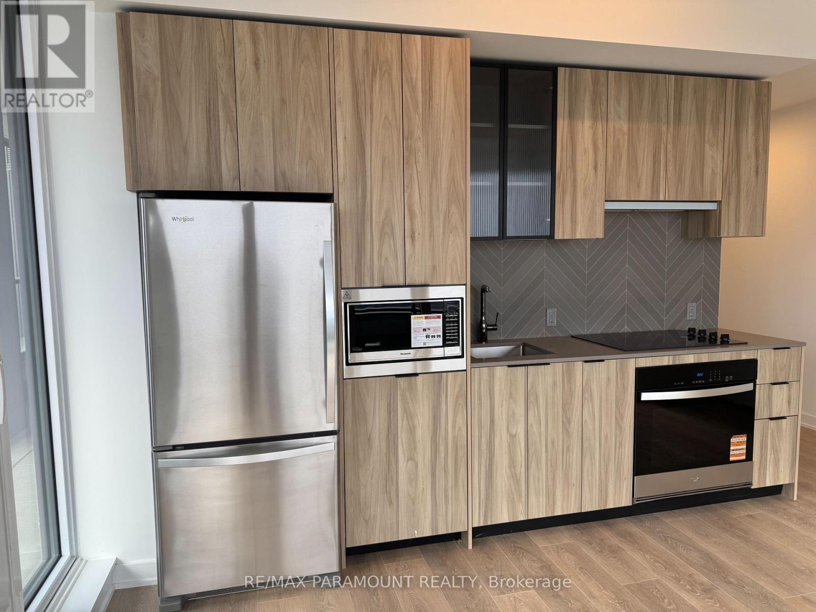 605 - 1037 The Queensway, Toronto, Ontario  M8Z 6C7 - Photo 6 - W12583278