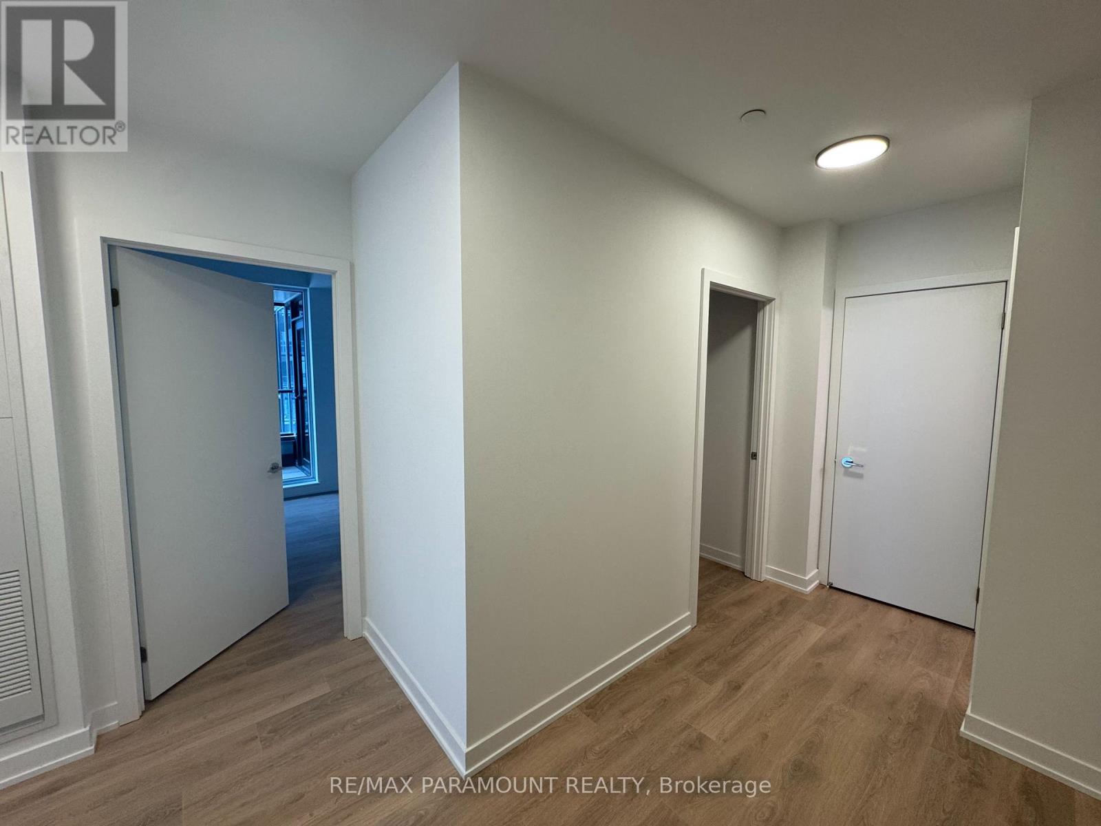 605 - 1037 The Queensway, Toronto, Ontario  M8Z 6C7 - Photo 7 - W12583278