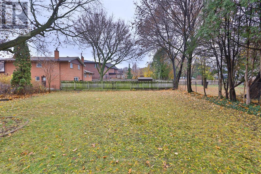 298 Burnhamthorpe Road, Toronto, Ontario  M9B 1Z8 - Photo 24 - W12583280