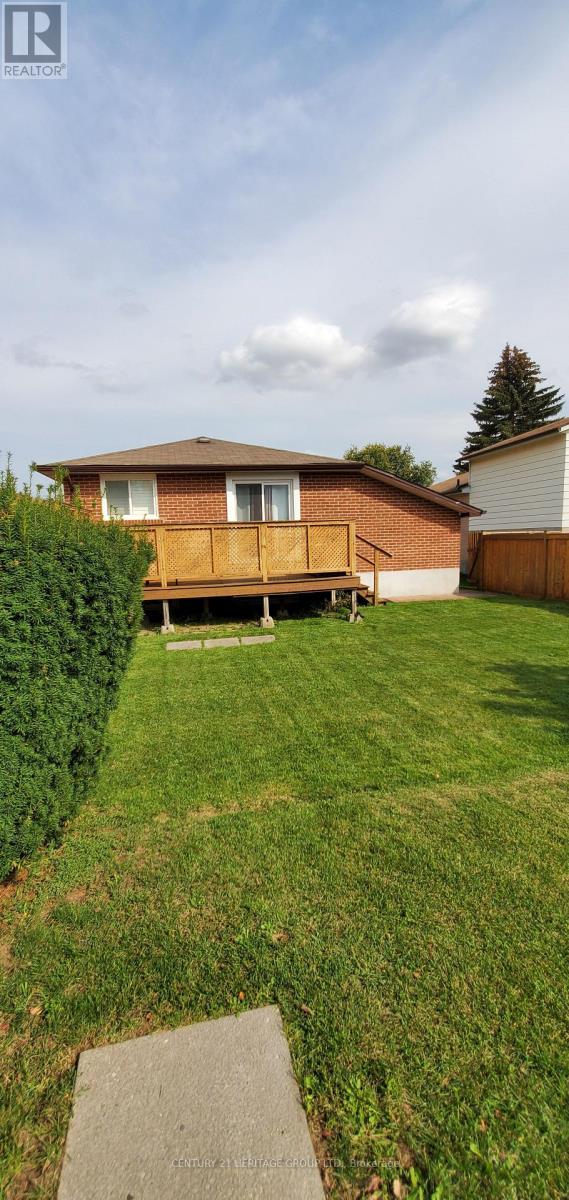 Main Floor - 464 Sandford Street, Newmarket, Ontario L3Y 4S7 - Photo 19 - N12583100