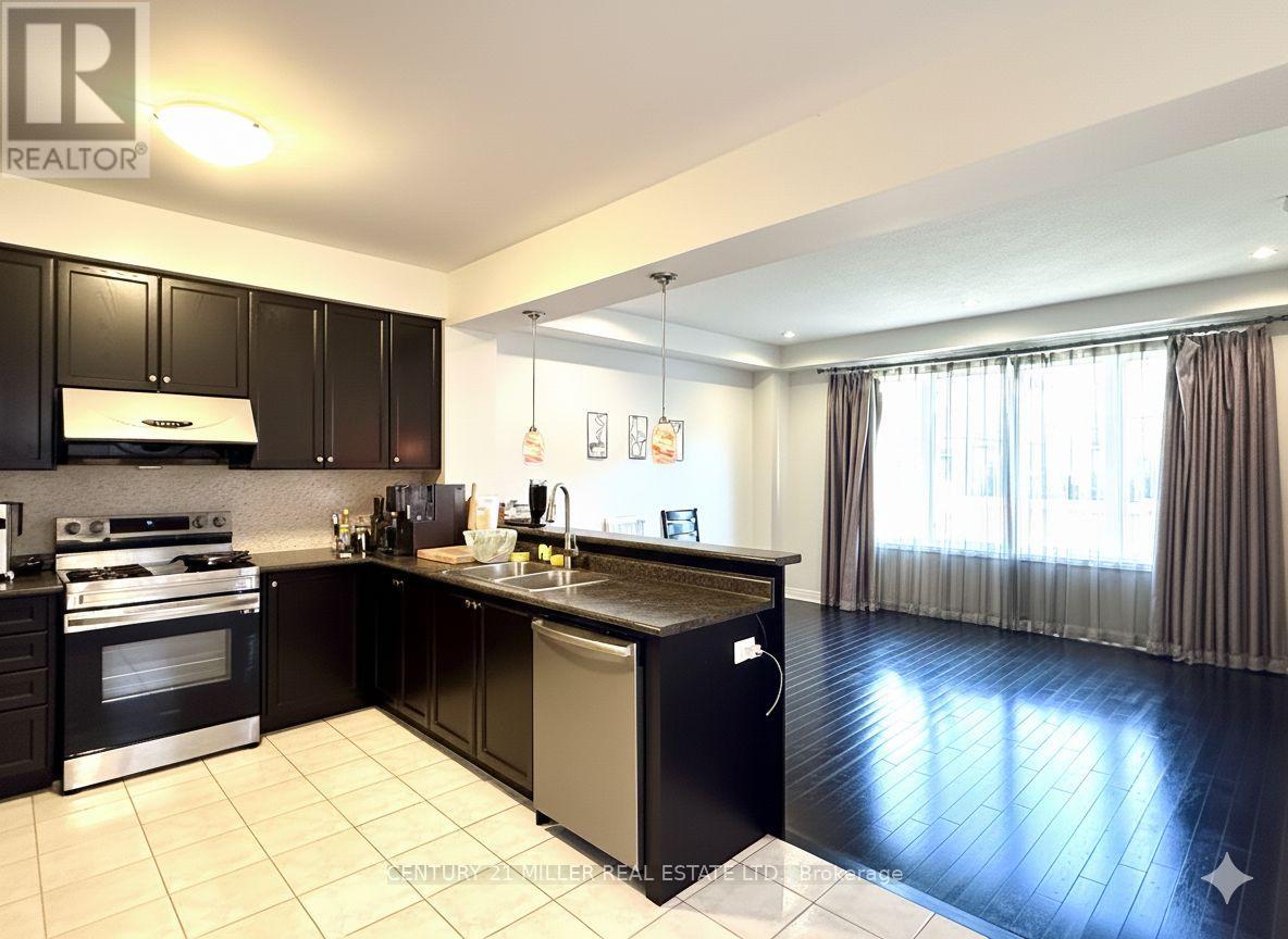 47 - 3275 Stalybridge Drive, Oakville, Ontario L6M 0L2 - Photo 6 - W12567592