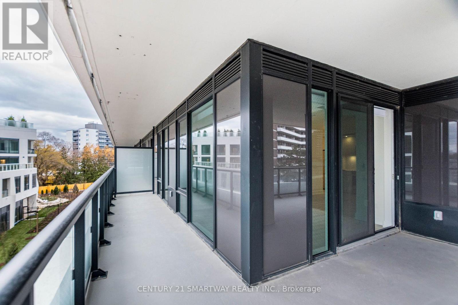 406 - 60 Central Park Roadway, Toronto, Ontario  M9A 0E6 - Photo 27 - W12582670