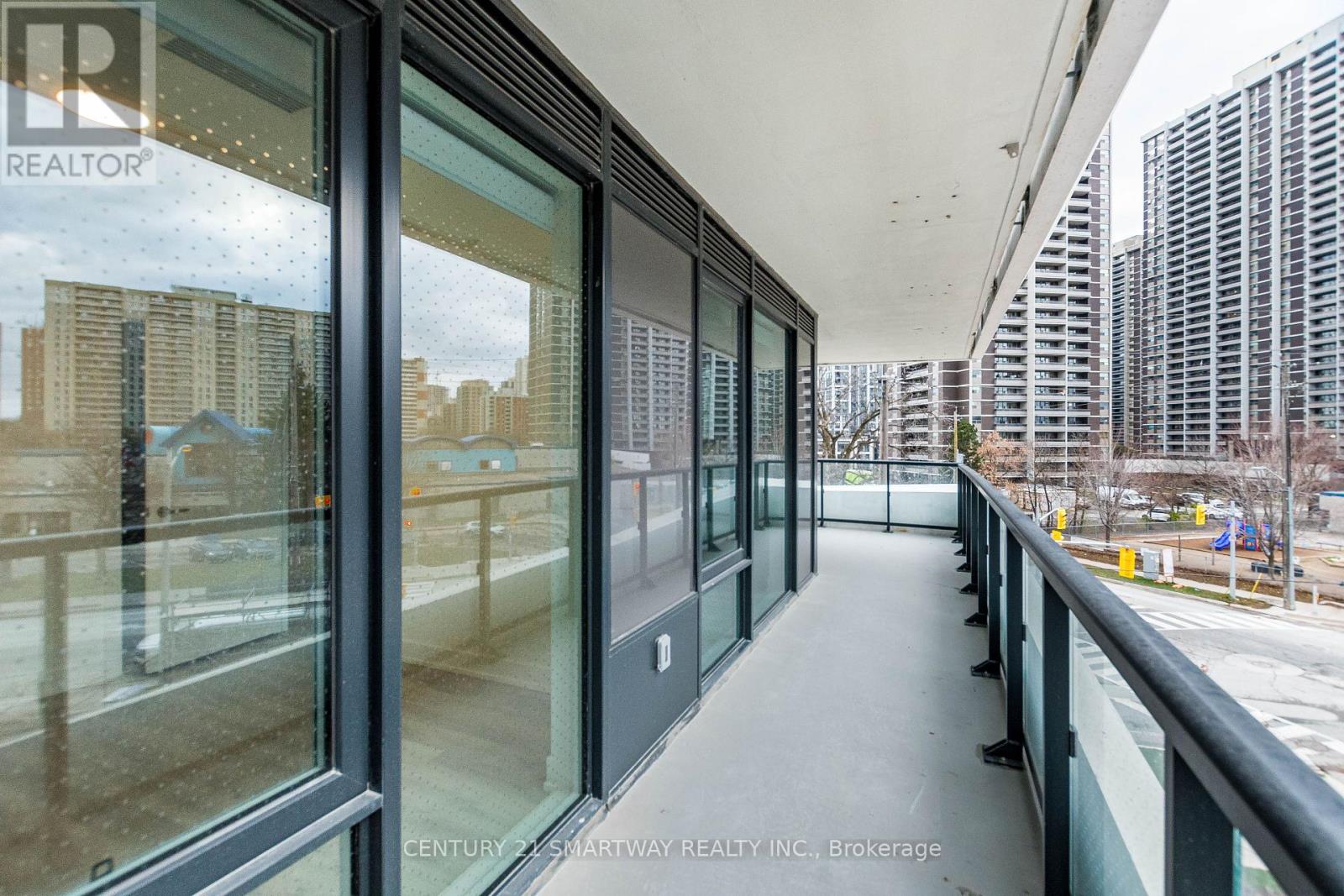 406 - 60 Central Park Roadway, Toronto, Ontario  M9A 0E6 - Photo 28 - W12582670