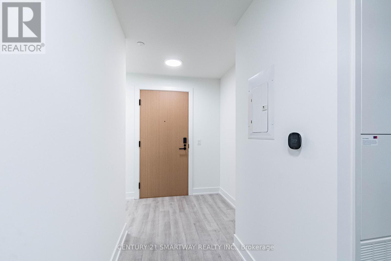 406 - 60 Central Park Roadway, Toronto, Ontario  M9A 0E6 - Photo 6 - W12582670