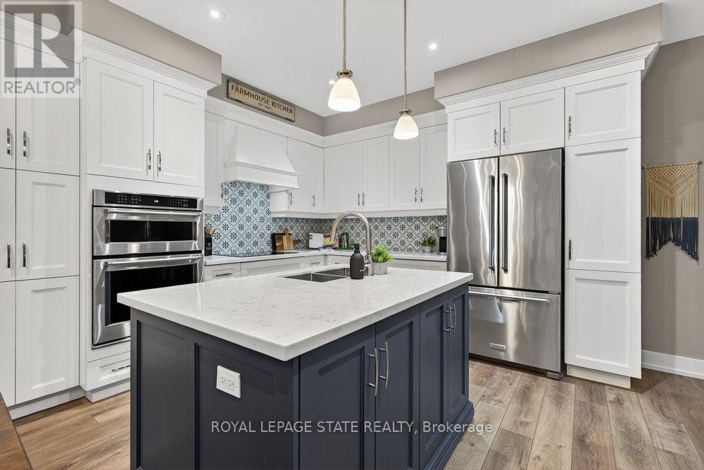 5 Macassa Court, Grimsby, Ontario L3M 0H7 - Photo 12 - X12583250