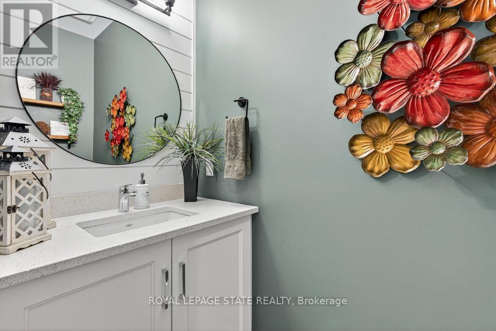 5 Macassa Court, Grimsby, Ontario L3M 0H7 - Photo 26 - X12583250