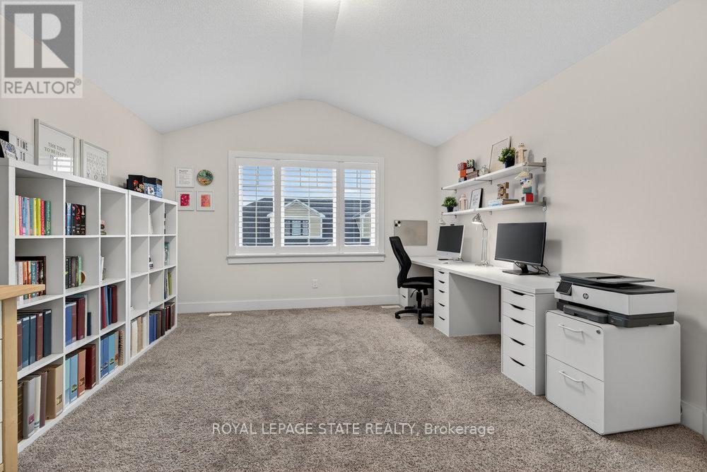 5 Macassa Court, Grimsby, Ontario L3M 0H7 - Photo 33 - X12583250