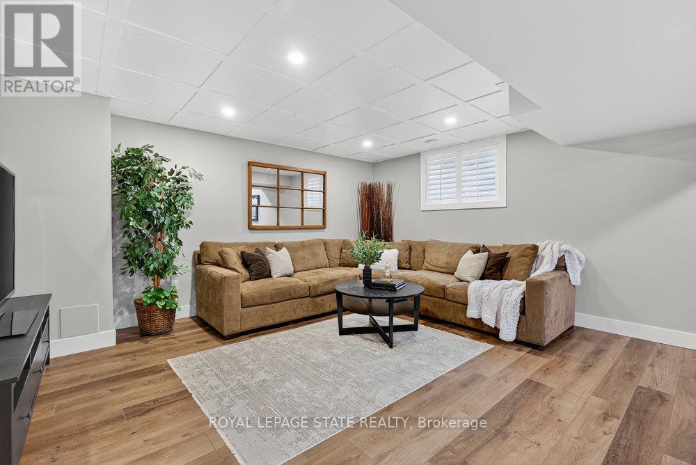 5 Macassa Court, Grimsby, Ontario L3M 0H7 - Photo 39 - X12583250