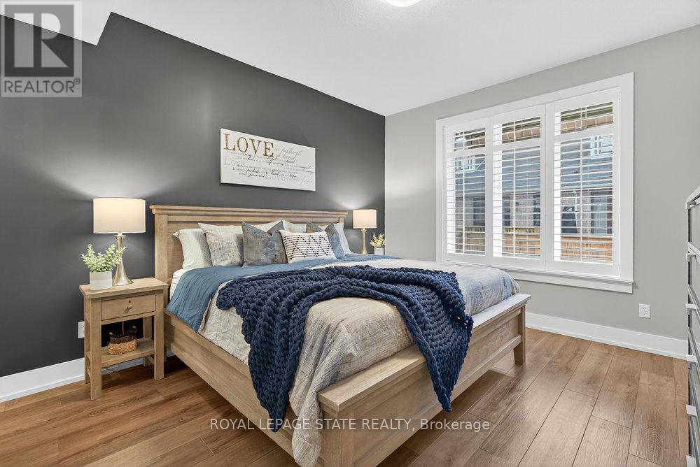 5 Macassa Court, Grimsby, Ontario L3M 0H7 - Photo 5 - X12583250