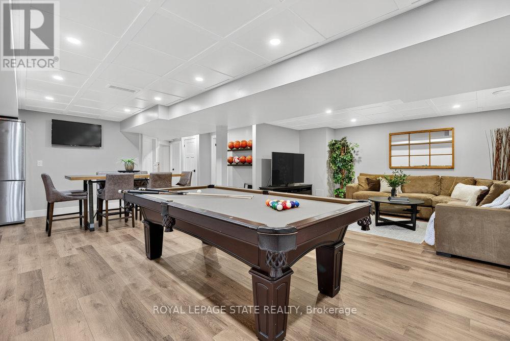 5 Macassa Court, Grimsby, Ontario L3M 0H7 - Photo 6 - X12583250