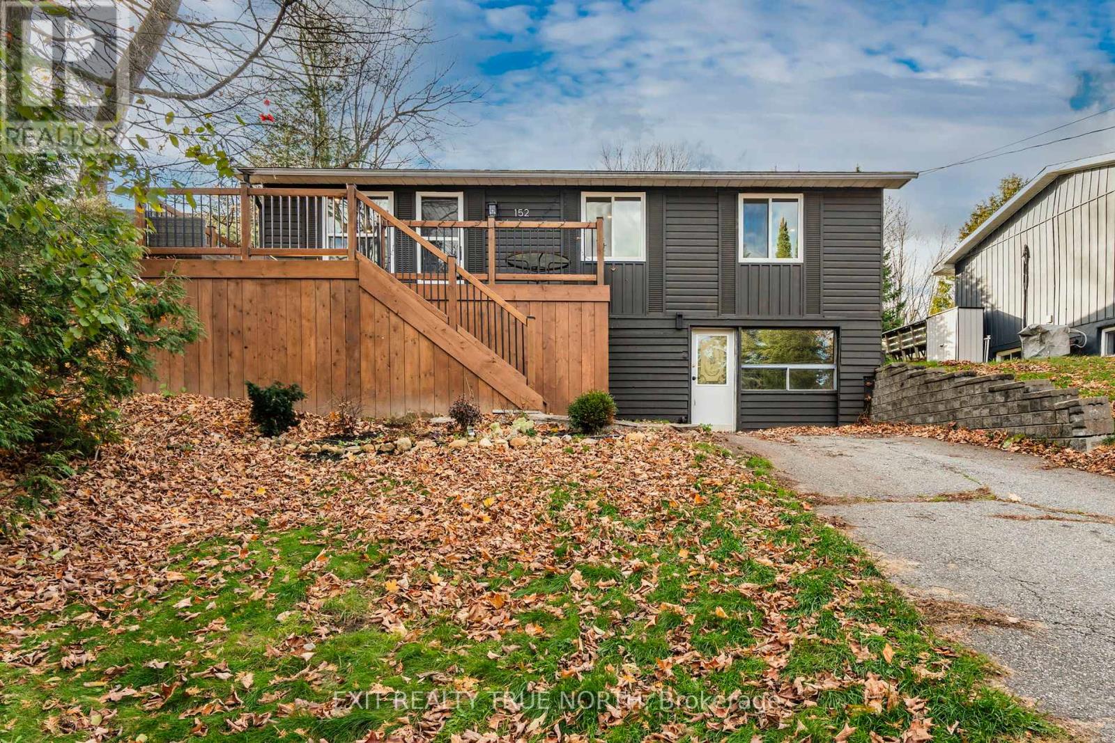 152 Holditch Street, Bracebridge, Ontario  P1L 1E9 - Photo 2 - X12583294