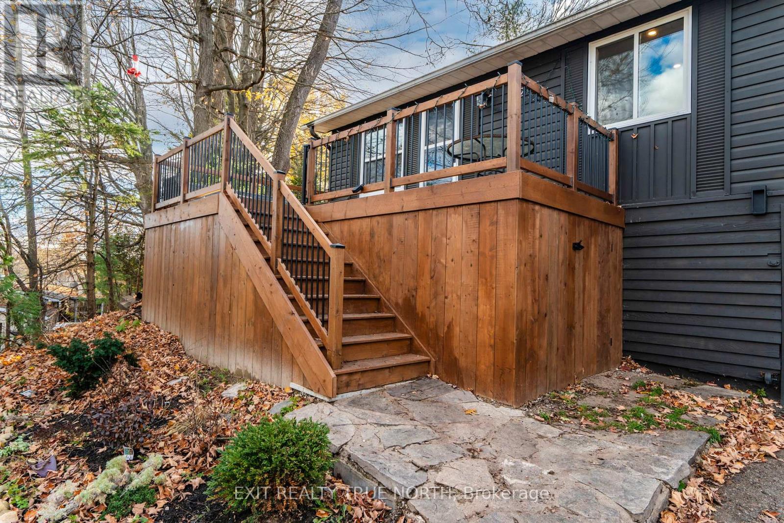 152 Holditch Street, Bracebridge, Ontario  P1L 1E9 - Photo 3 - X12583294