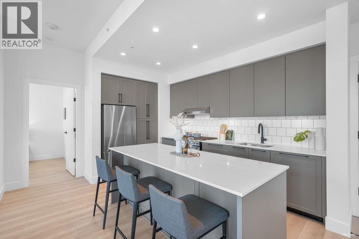 1202 8750 University Crescent, Burnaby, British Columbia  V5A 0G9 - Photo 3 - R3070683