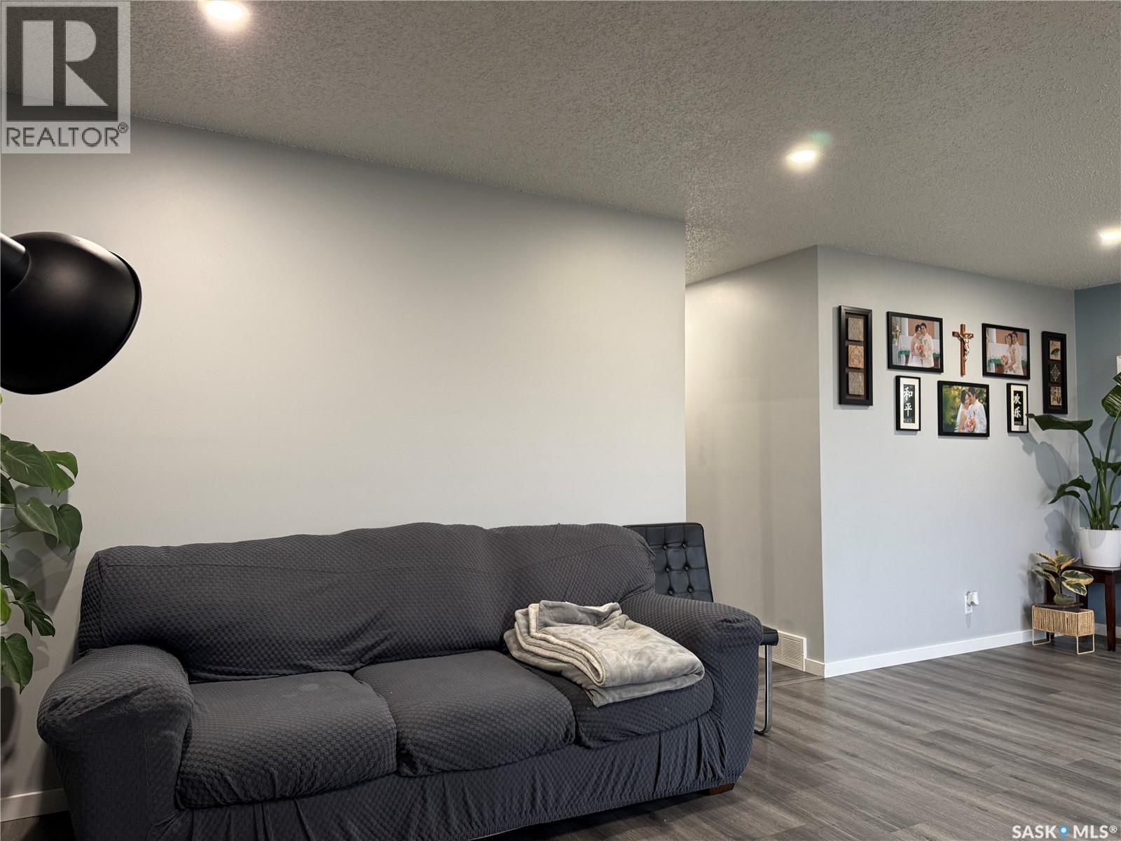 401 5th Street W, Wynyard, Saskatchewan  S0A 4T0 - Photo 6 - SK024791