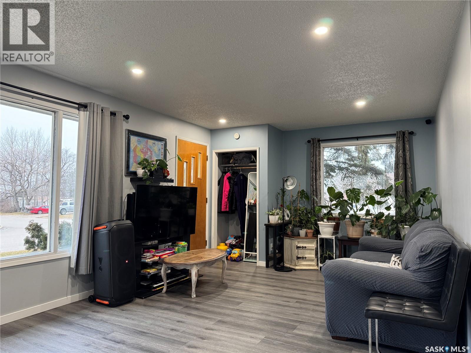 401 5th Street W, Wynyard, Saskatchewan  S0A 4T0 - Photo 4 - SK024791