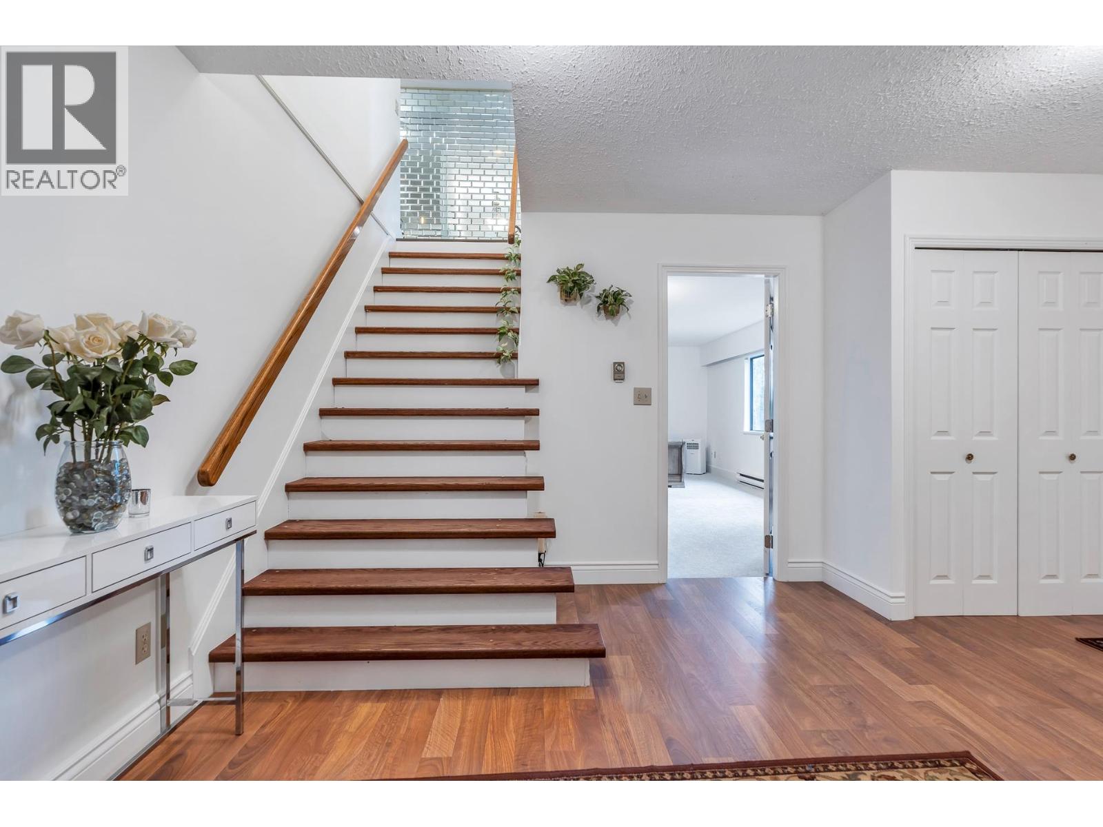 3775 Lincoln Avenue, Coquitlam, British Columbia  V3E 3H8 - Photo 5 - R3070706