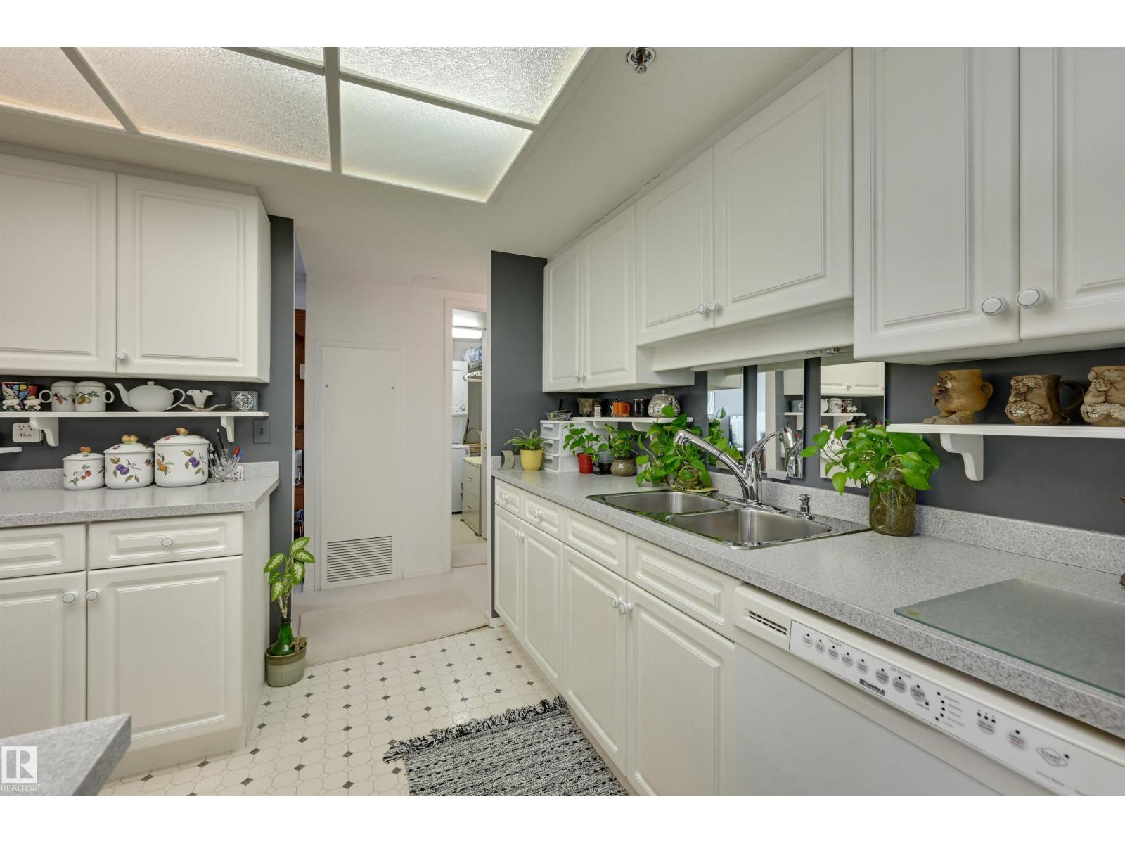 #1401 12319 Jasper Av Nw, Edmonton, Alberta  T5N 4A7 - Photo 17 - E4466897