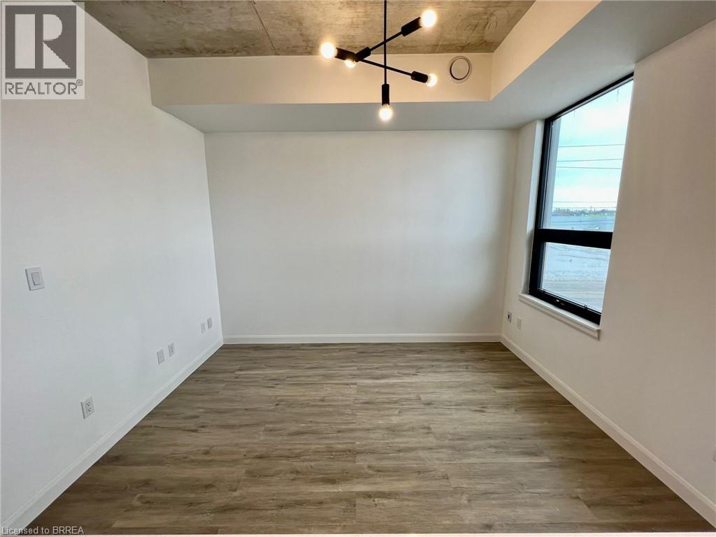 7 Erie Avenue Unit# 204, Brantford, Ontario  N3S 0K5 - Photo 7 - 40790193