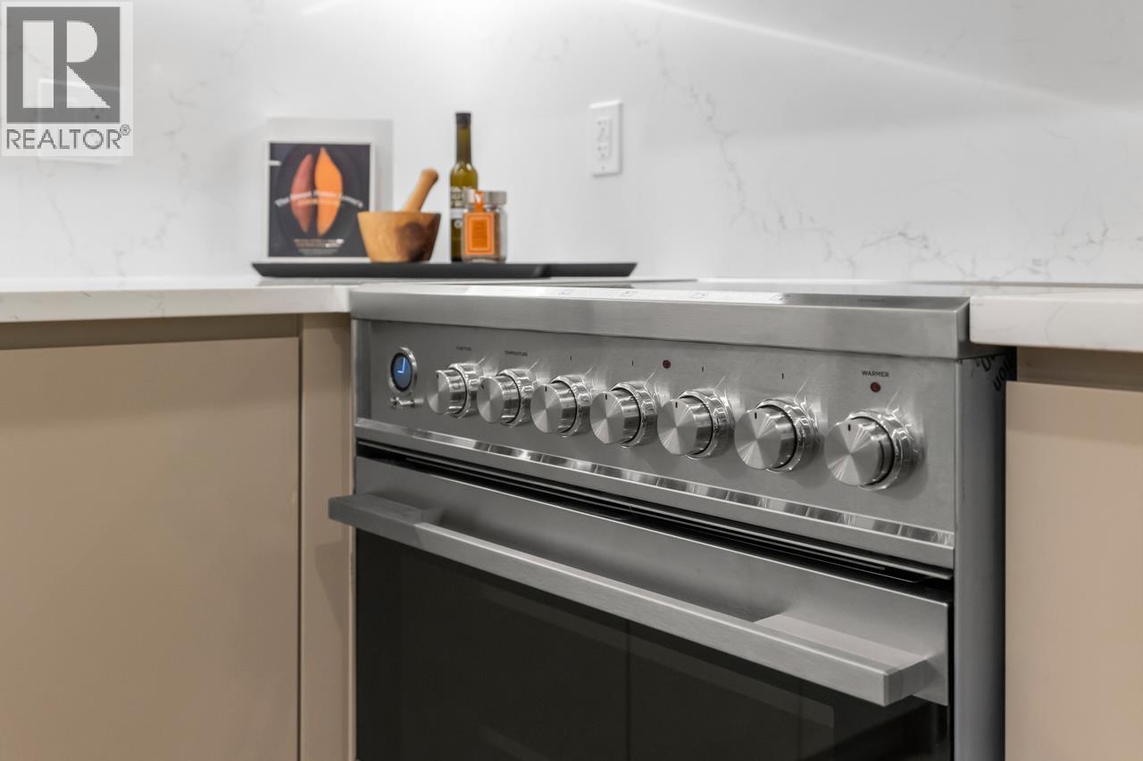 2432 W 49th Avenue, Vancouver, British Columbia  V6M 2V3 - Photo 10 - R3061611