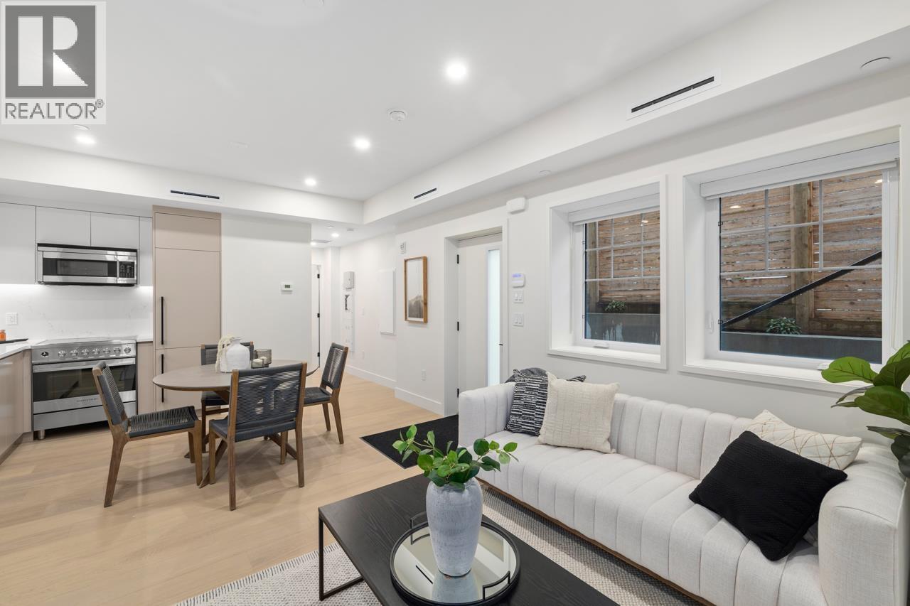 2432 W 49th Avenue, Vancouver, British Columbia  V6M 2V3 - Photo 4 - R3061611