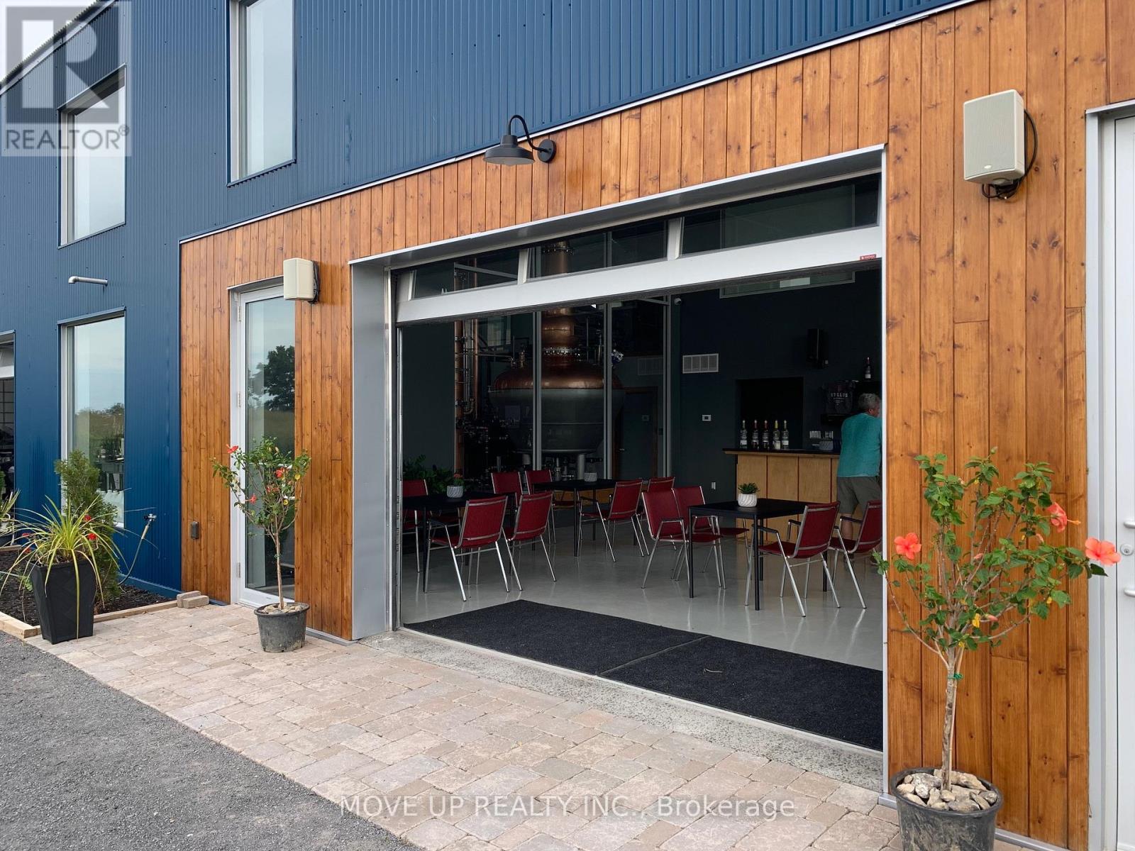 2404 County Rd 1 Road, Prince Edward County, Ontario  K0K 1G0 - Photo 9 - X12202618