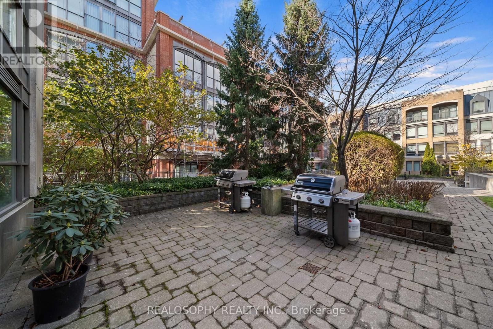 610 - 18 Beverley Street, Toronto, Ontario  M5T 3L2 - Photo 16 - C12581296