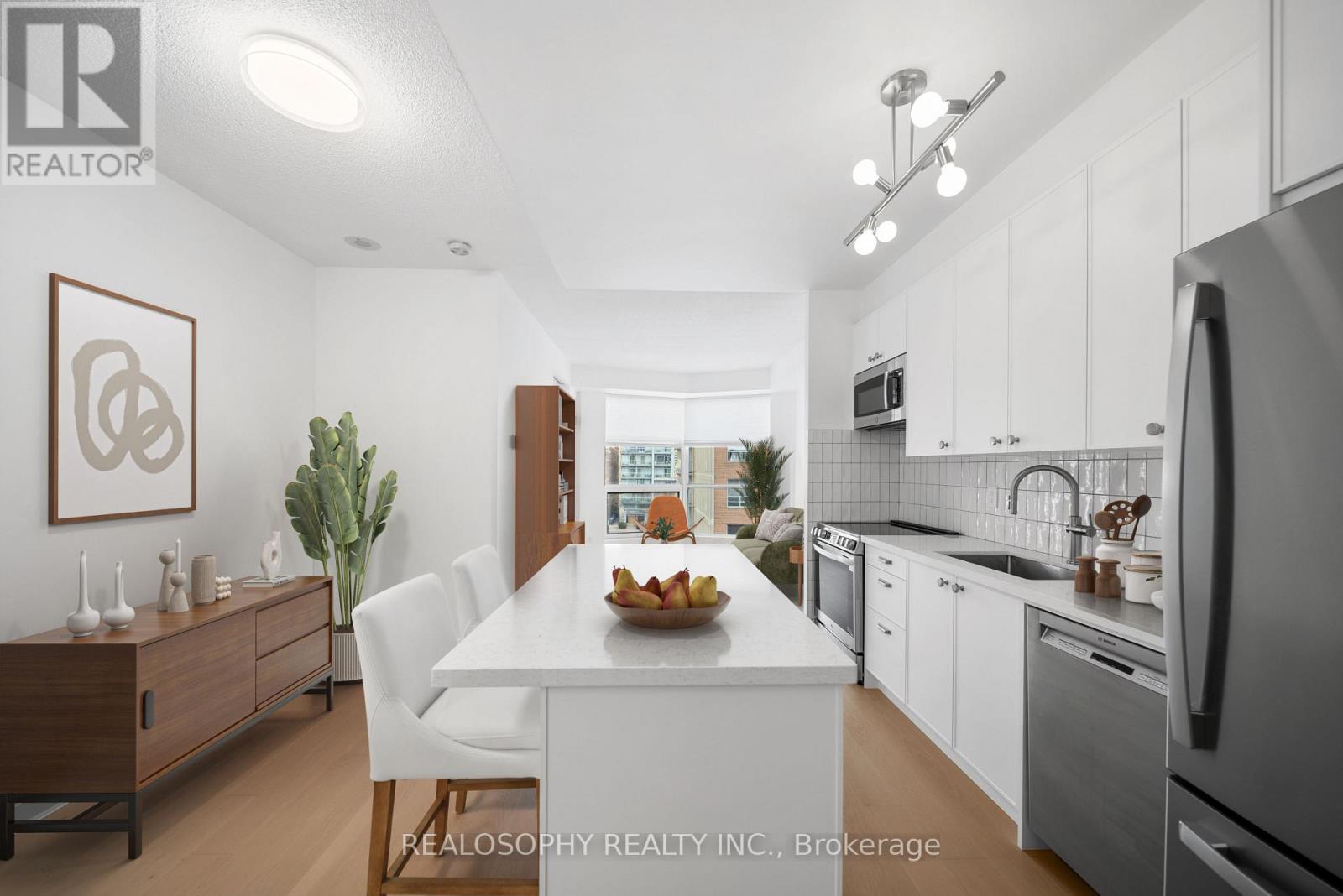 610 - 18 Beverley Street, Toronto, Ontario  M5T 3L2 - Photo 2 - C12581296