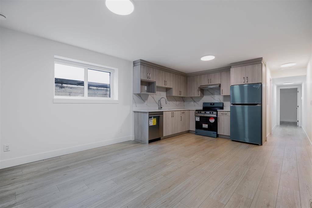 7158 204a Street, Langley, British Columbia  V2Y 3S7 - Photo 2 - R3070727