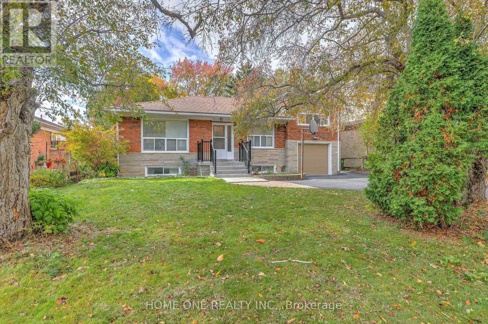 12 Lauralynn Crescent, Toronto, Ontario  M1S 2H4 - Photo 2 - E12583368