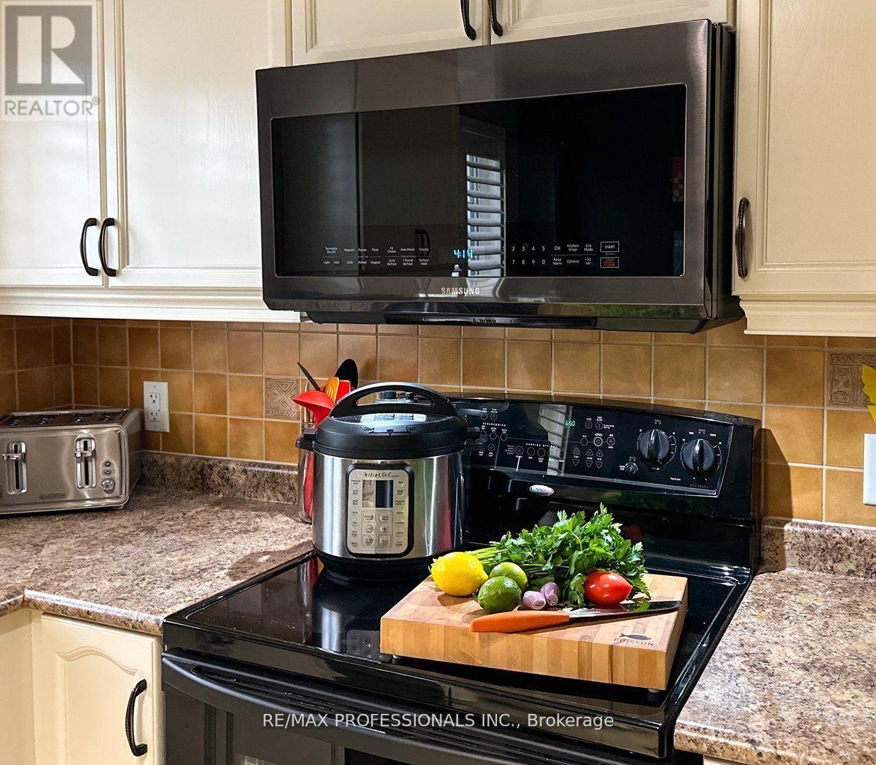 57 Green Briar Drive, Collingwood, Ontario  L9Y 5J2 - Photo 11 - S12583436