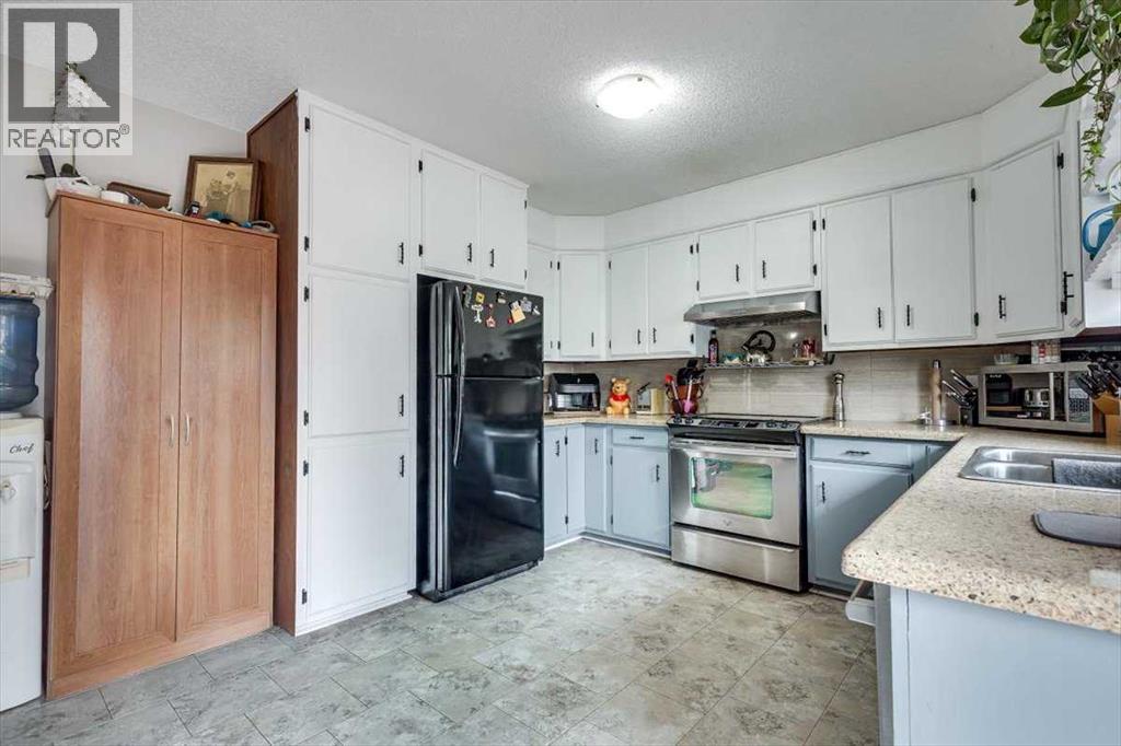 20 Larne Place, Penhold, Alberta  T0M 1R0 - Photo 11 - A2230765