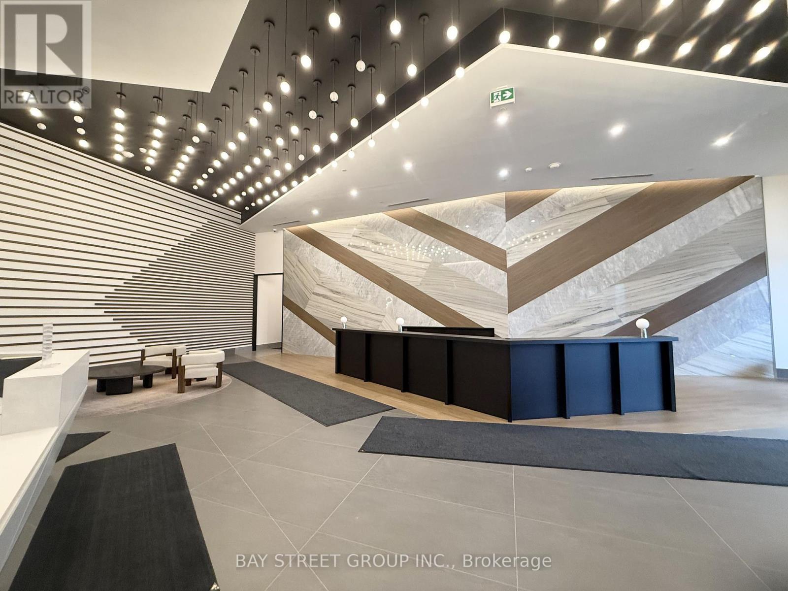 713 - 1037 THE QUEENSWAY, Toronto, Ontario