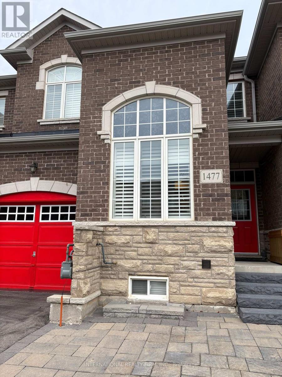 1477 Pratt Heights, Milton, Ontario  L9E 1J3 - Photo 2 - W12583362