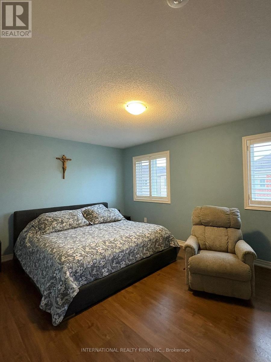 1477 Pratt Heights, Milton, Ontario  L9E 1J3 - Photo 7 - W12583362