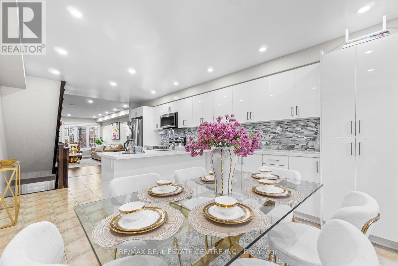 10 Shiraz Drive, Brampton, Ontario  L6R 0W7 - Photo 21 - W12583418