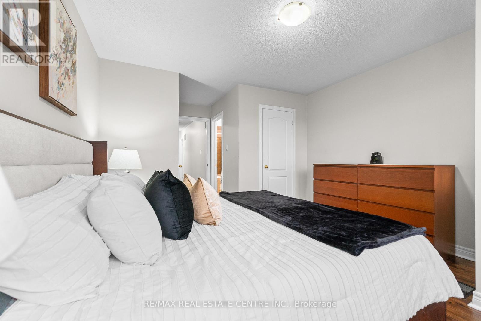 10 Shiraz Drive, Brampton, Ontario  L6R 0W7 - Photo 27 - W12583418