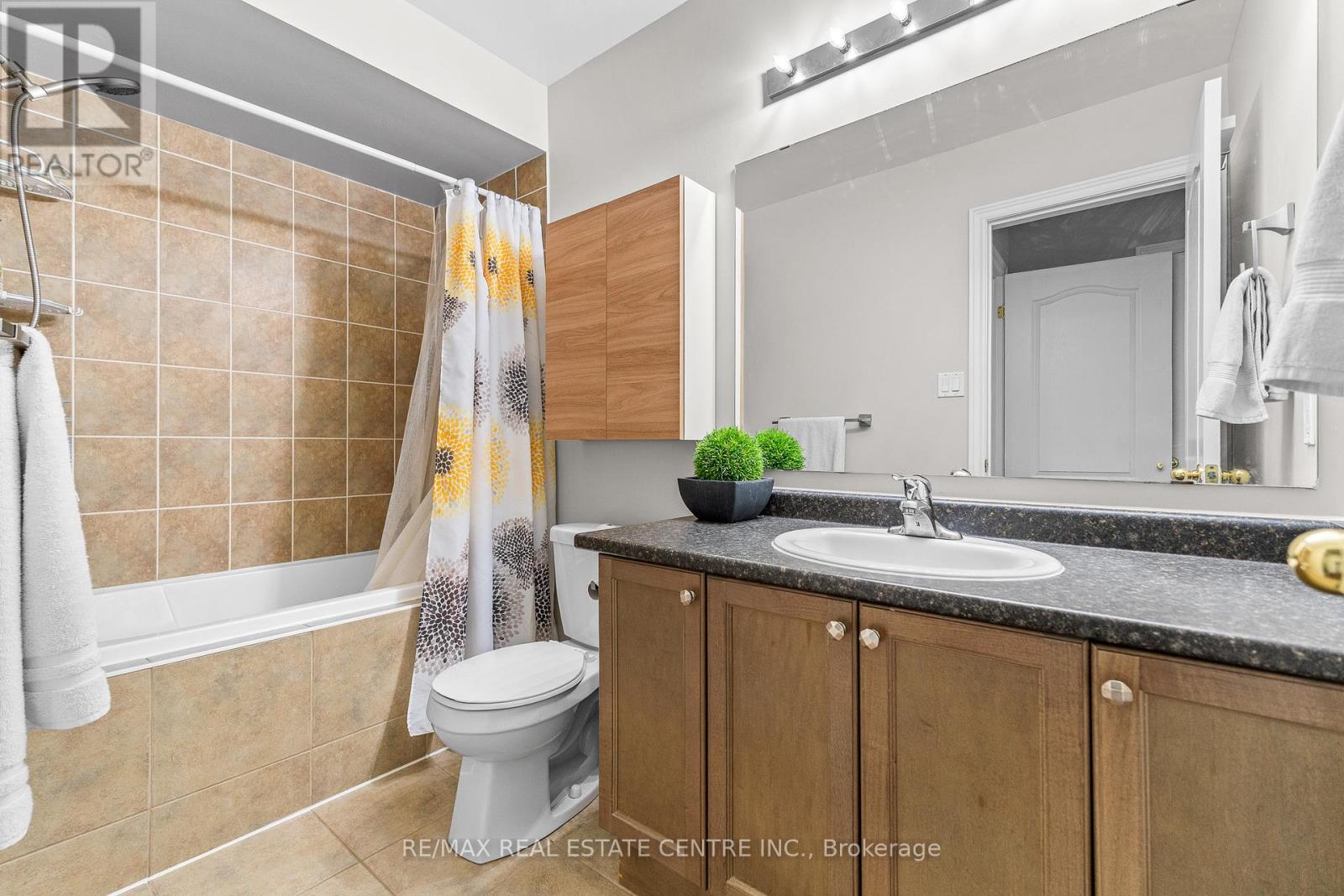 10 Shiraz Drive, Brampton, Ontario  L6R 0W7 - Photo 28 - W12583418