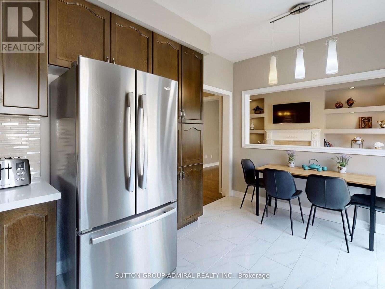 25 D'eva Drive, Vaughan, Ontario  L4J 0E7 - Photo 13 - N12319125