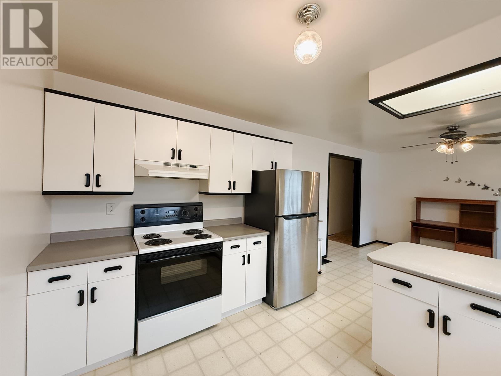 63 Peter Street West, Kenora, Ontario P9N 3R4 - Photo 14 - TB253554