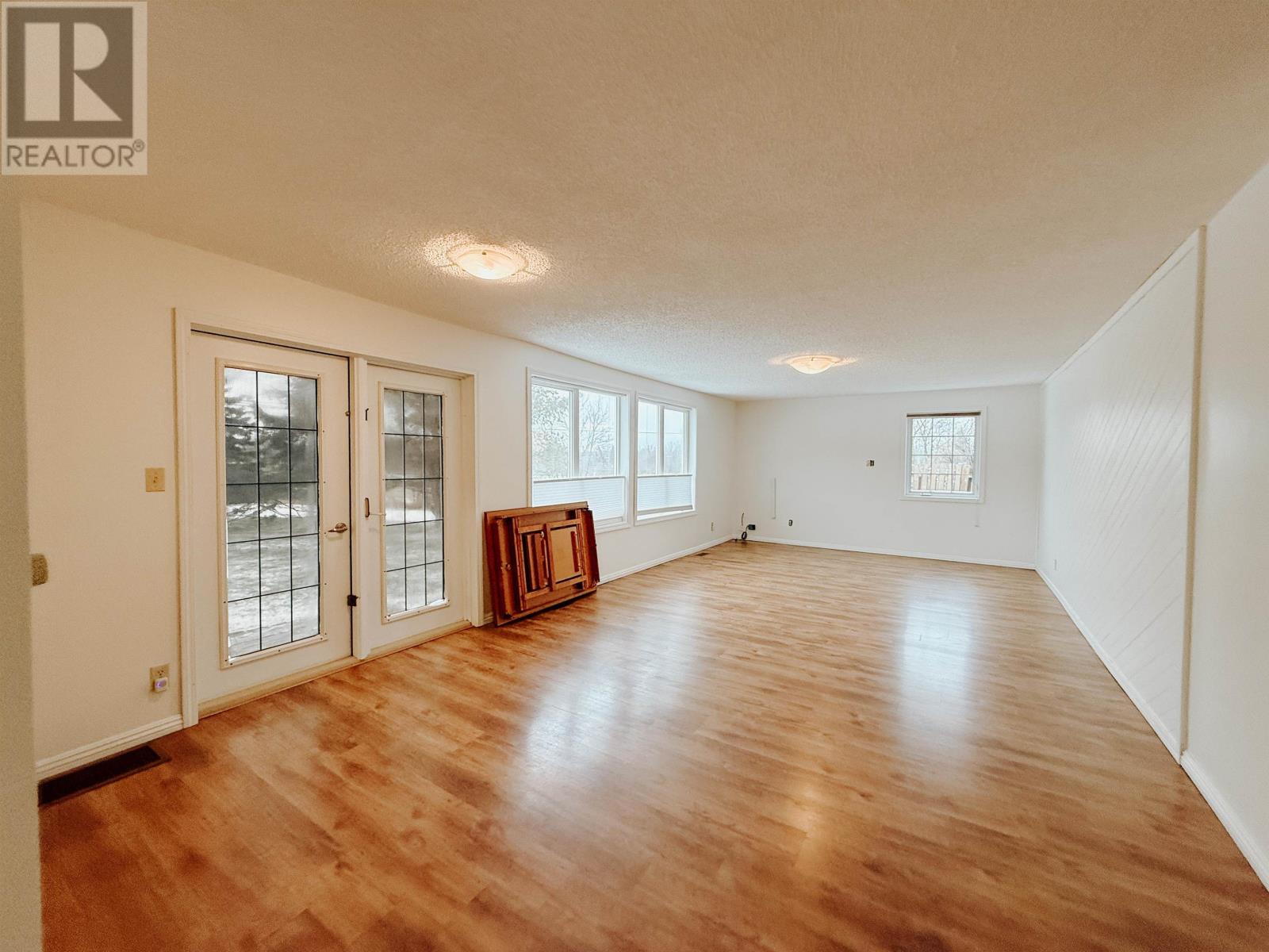 602 Fourteenth Avenue North, Kenora, Ontario  P9N 3L8 - Photo 5 - TB253562