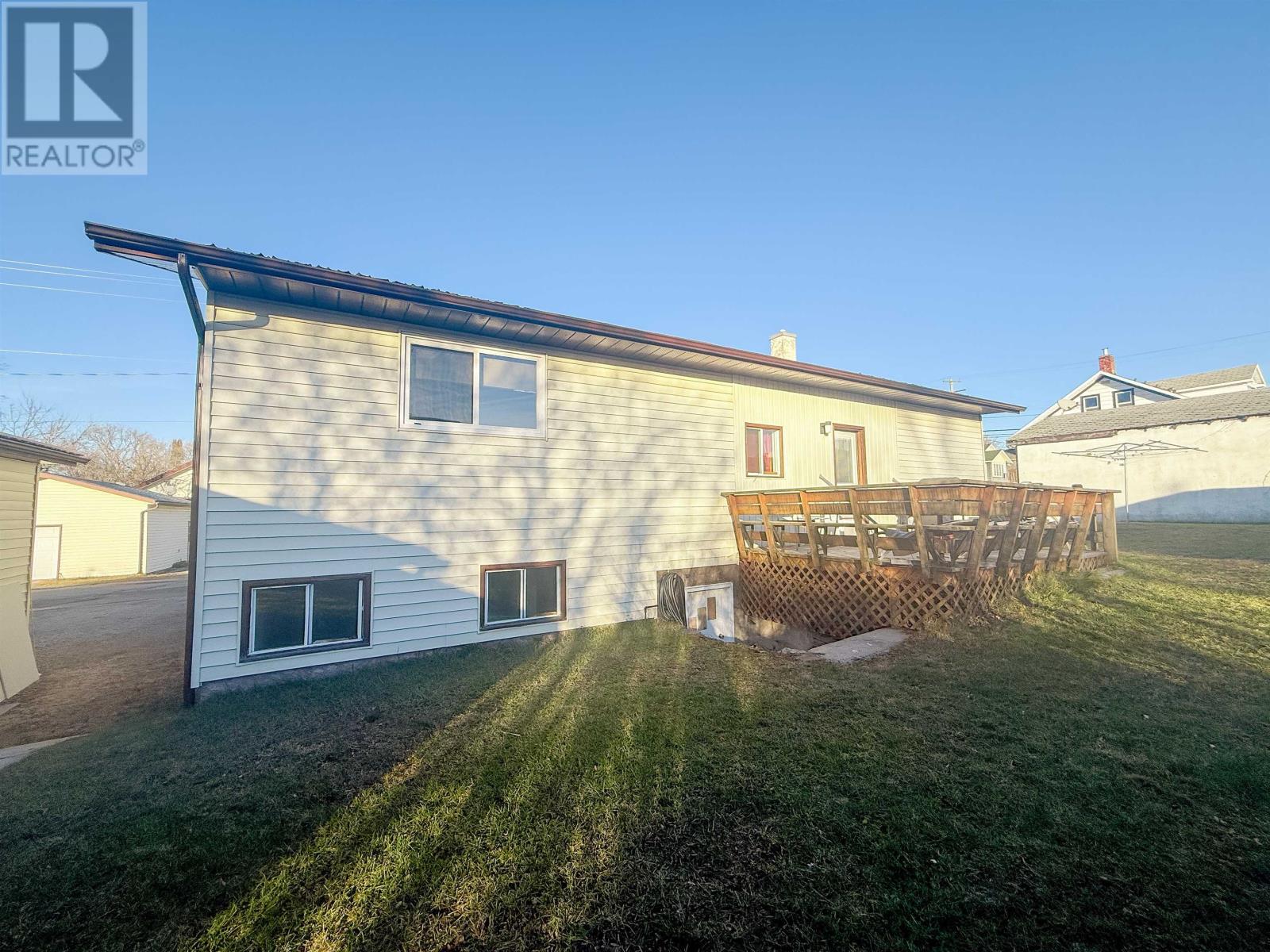 63 Peter Street West, Kenora, Ontario P9N 3R4 - Photo 7 - TB253554