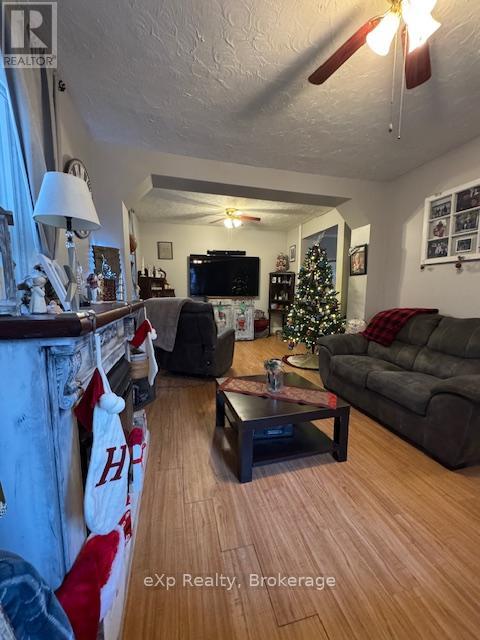 120 3rd Avenue Sw, Arran-Elderslie, Ontario N0G 1L0 - Photo 10 - X12079947