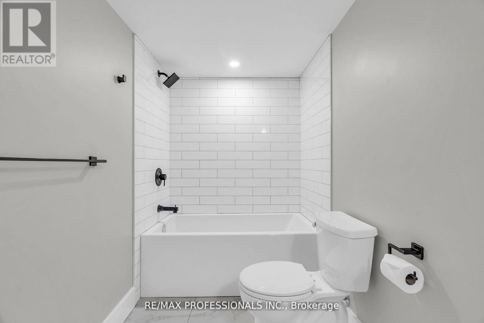 Lower - 139 Byron Avenue, Kitchener, Ontario  N2C 1Z7 - Photo 16 - X12583344