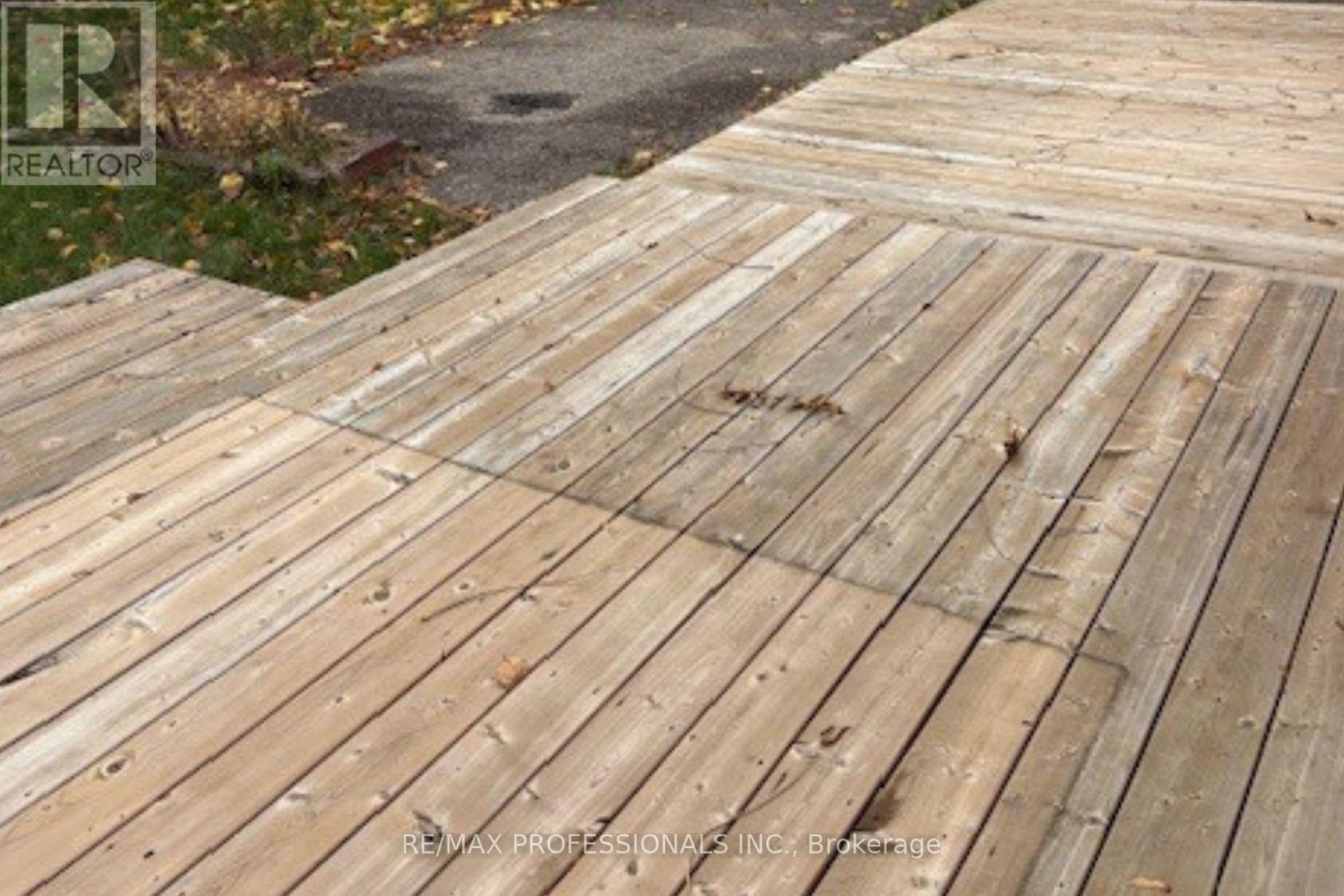 Lower - 139 Byron Avenue, Kitchener, Ontario  N2C 1Z7 - Photo 3 - X12583344